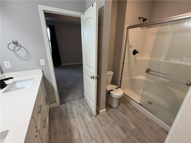 2321 S Heartland Court, Independence, MO 64057