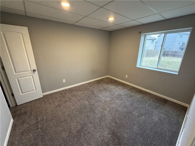 2321 S Heartland Court, Independence, MO 64057