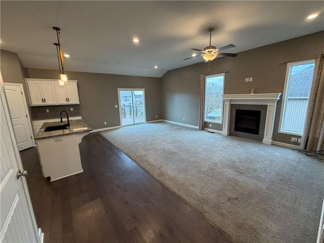 2321 S Heartland Court, Independence, MO 64057