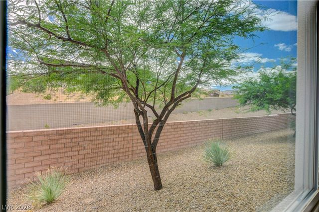 10885 Crimson Cliffs Avenue, Las Vegas, NV 89135