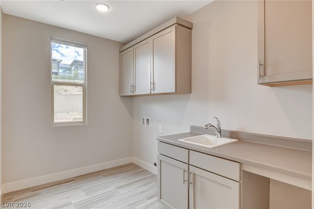 10885 Crimson Cliffs Avenue, Las Vegas, NV 89135
