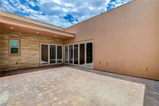 10885 Crimson Cliffs Avenue, Las Vegas, NV 89135