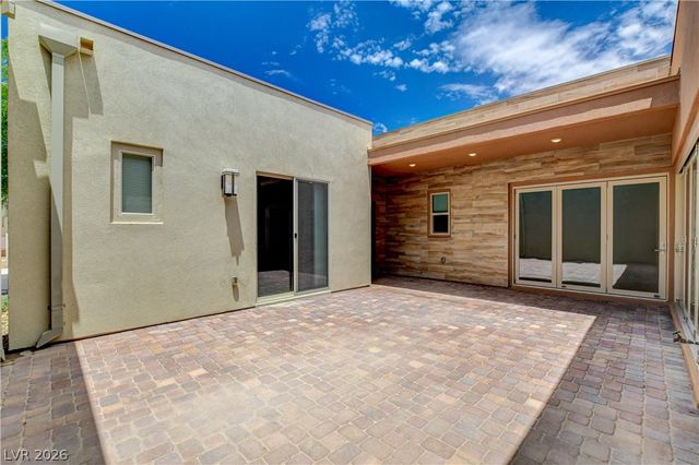 10885 Crimson Cliffs Avenue, Las Vegas, NV 89135