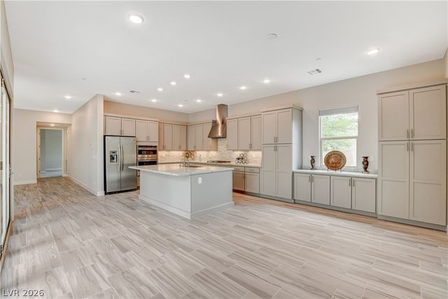 10885 Crimson Cliffs Avenue, Las Vegas, NV 89135