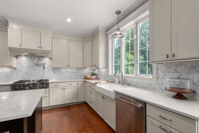 18 Anthony Dr, Sudbury, MA 01776