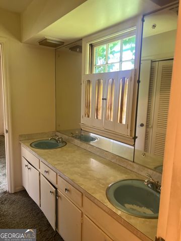 2935 Heather Drive, East Point, GA 30344