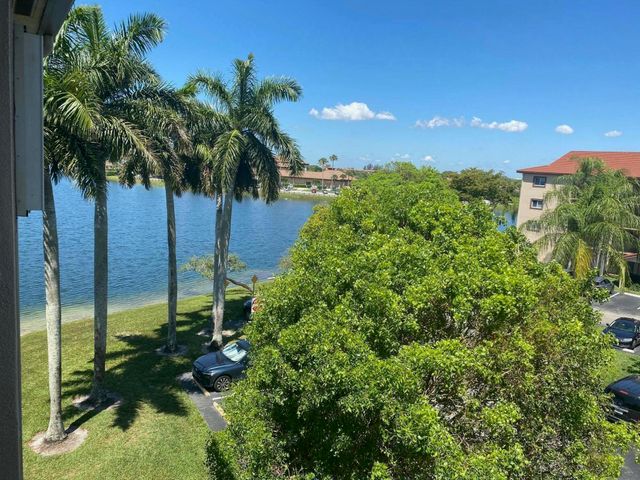 13100 SW 11th Court SW 412c, Pembroke Pines, FL 33027