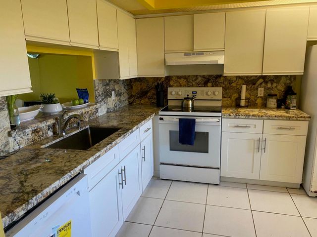 13100 SW 11th Court SW 412c, Pembroke Pines, FL 33027