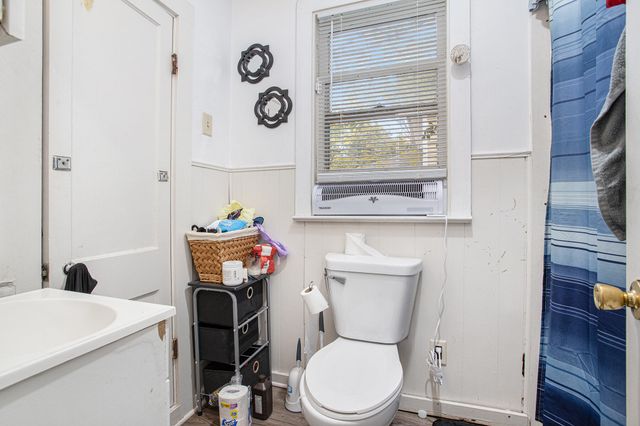 719 Hazard, Kalamazoo, MI 49048