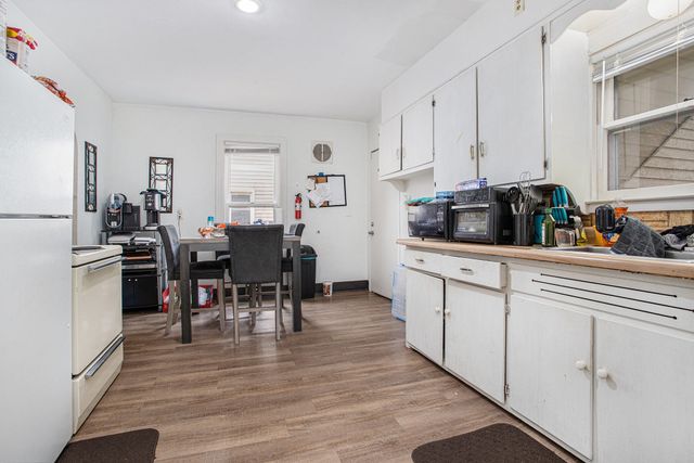 719 Hazard, Kalamazoo, MI 49048