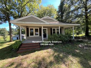 2128 Mcknight Mill Road, Greensboro, NC 27405
