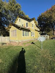 684 31st Street, Des Moines, IA 50312