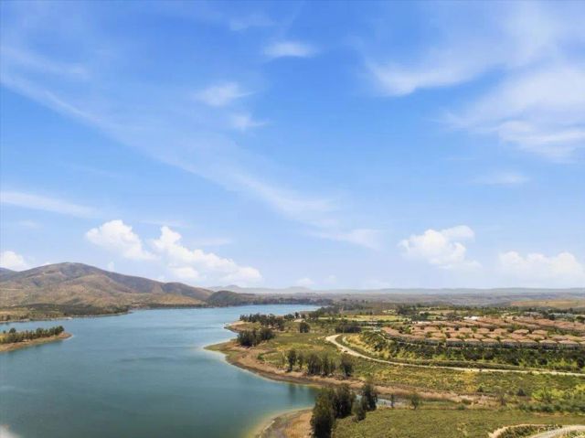 2725 Apricot Court, Chula Vista, CA 91915