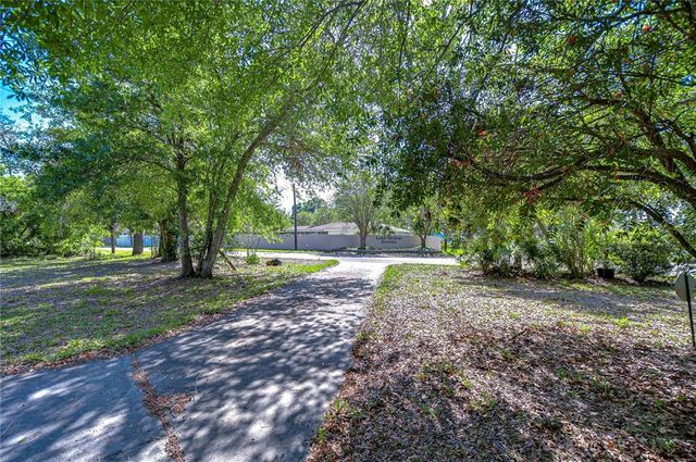 13329 N ARMENIA AVENUE, Tampa, FL 33613
