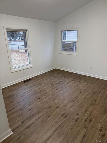 27284 Bunert Road, Warren, MI 48088