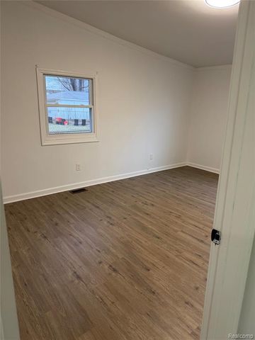 27284 Bunert Road, Warren, MI 48088