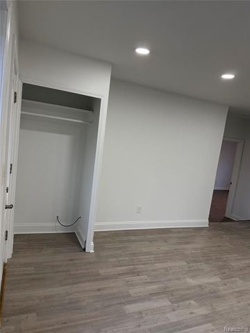 27284 Bunert Road, Warren, MI 48088