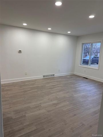 27284 Bunert Road, Warren, MI 48088