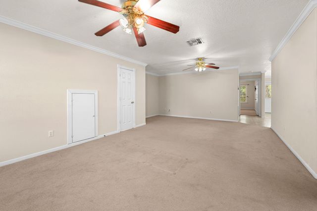 845 Clubside Drive, East Bernard, TX 77435