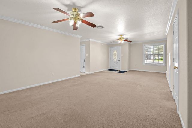 845 Clubside Drive, East Bernard, TX 77435