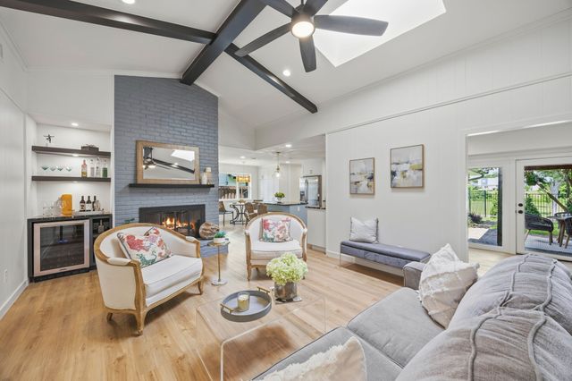 10018 Cromwell Drive, Dallas, TX 75229