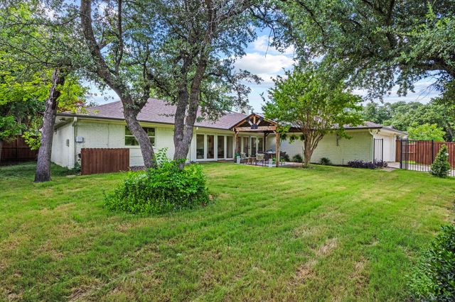 10018 Cromwell Drive, Dallas, TX 75229