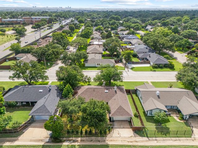 10018 Cromwell Drive, Dallas, TX 75229