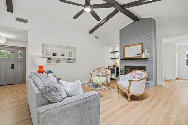10018 Cromwell Drive, Dallas, TX 75229