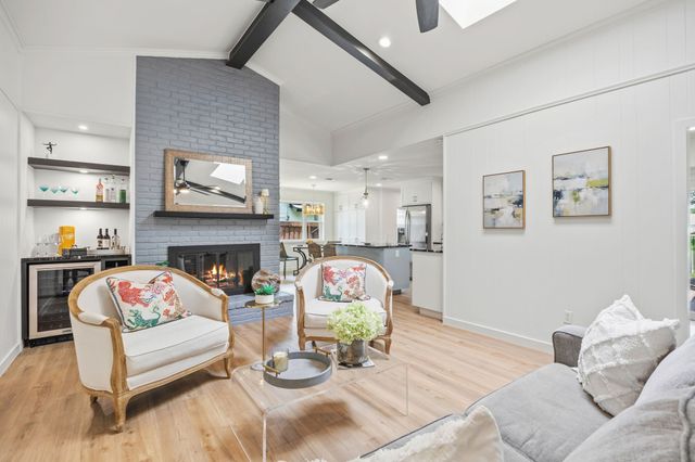 10018 Cromwell Drive, Dallas, TX 75229