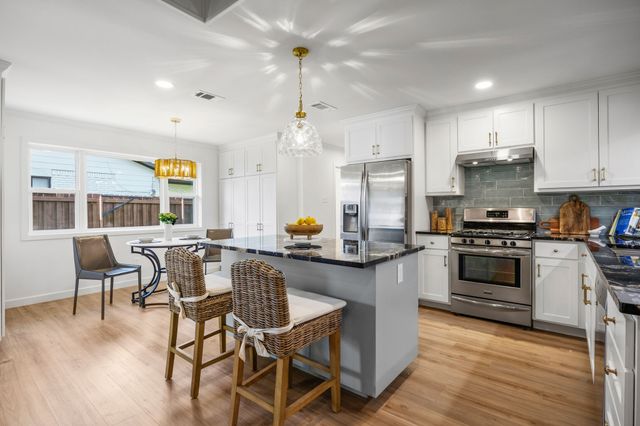 10018 Cromwell Drive, Dallas, TX 75229