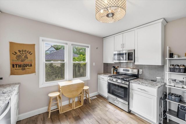 3313 N Bremen STREET, Milwaukee, WI 53212