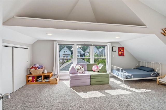 3313 N Bremen STREET, Milwaukee, WI 53212