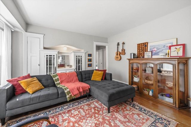 3313 N Bremen STREET, Milwaukee, WI 53212
