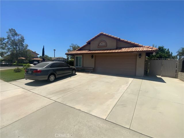 4704 San Miguel, San Bernardino, CA 92407