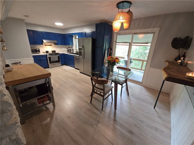 15 Finger Circle, Bella Vista, AR 72715