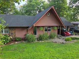 15 Finger Circle, Bella Vista, AR 72715