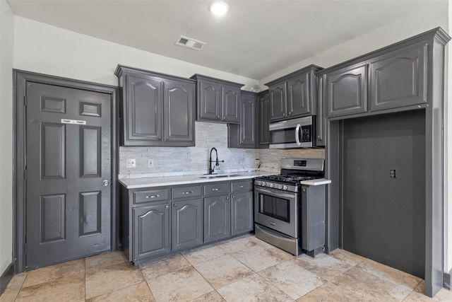 5425 Laster Road, Fort Worth, TX 76119