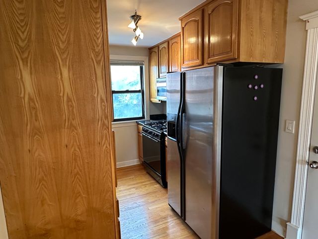 2907 W Summerdale Avenue 3A, Chicago, IL 60625