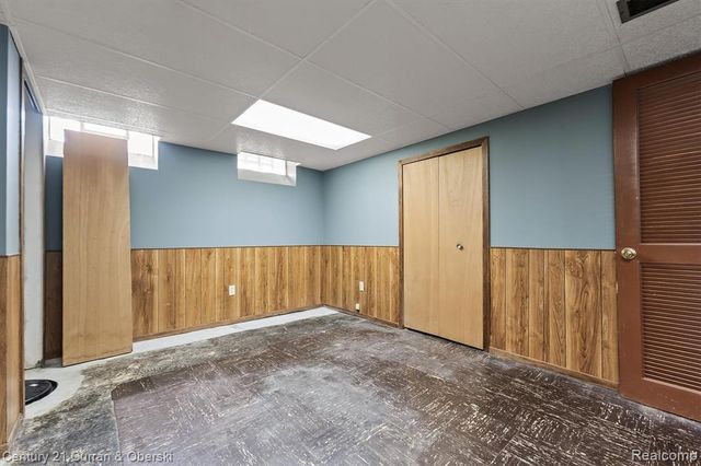 25137 Castlereigh Drive, Farmington Hills, MI 48336