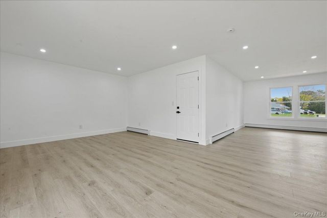 28 Gabon Lane, Coram, NY 11727
