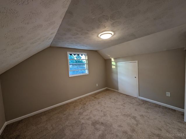 1127 W North Bend Dr, Cincinnati, OH 45224