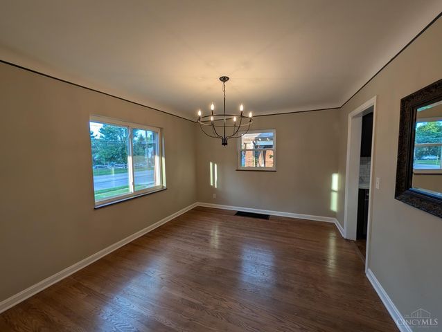 1127 W North Bend Dr, Cincinnati, OH 45224