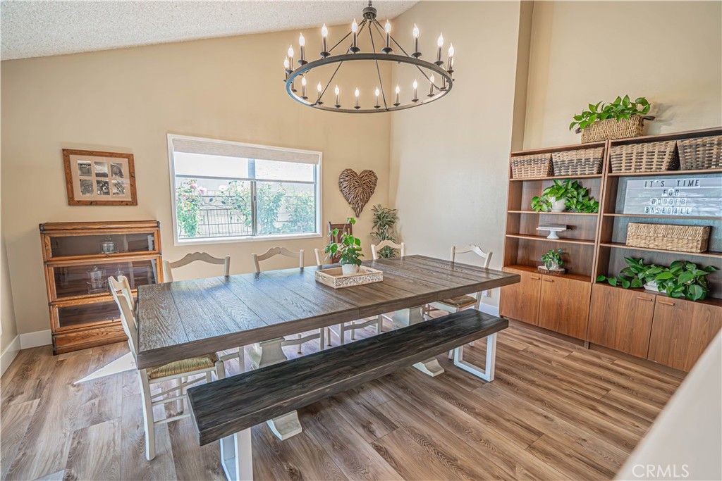 Image 17 of property listing at 23429 Via Elisandra, Valencia, CA 91355