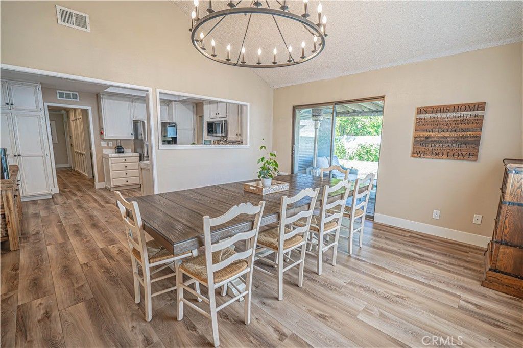 Image 18 of property listing at 23429 Via Elisandra, Valencia, CA 91355
