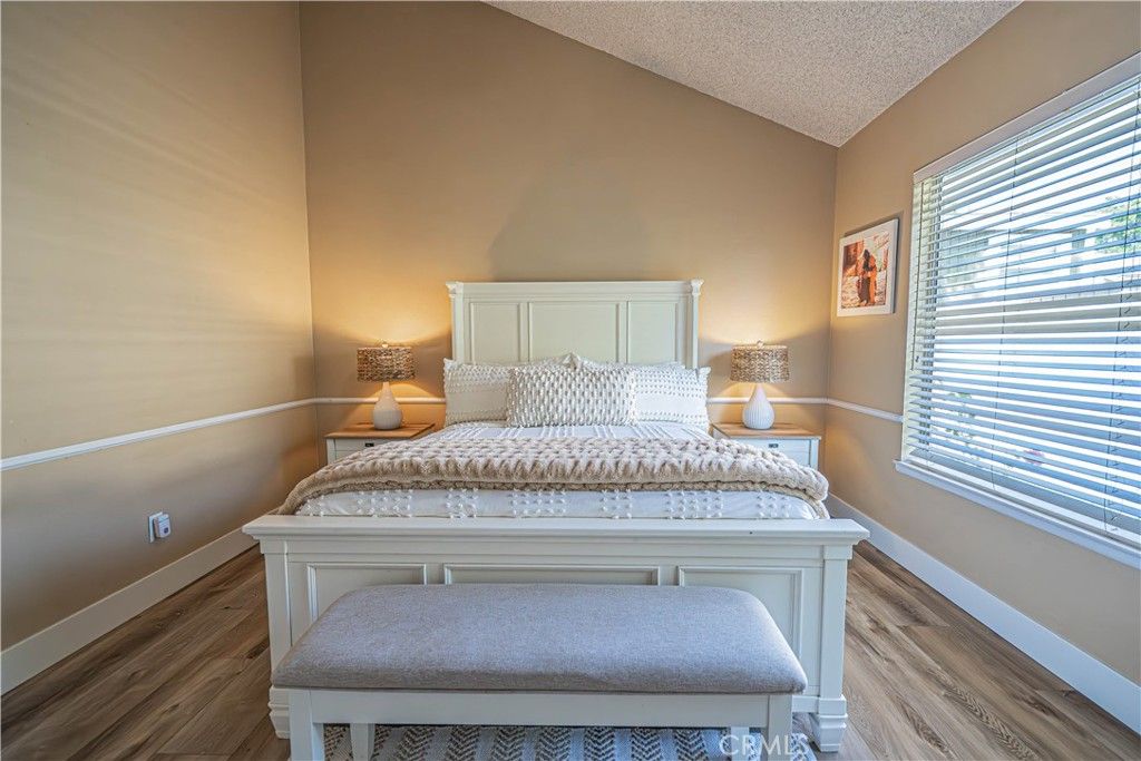 Image 22 of property listing at 23429 Via Elisandra, Valencia, CA 91355