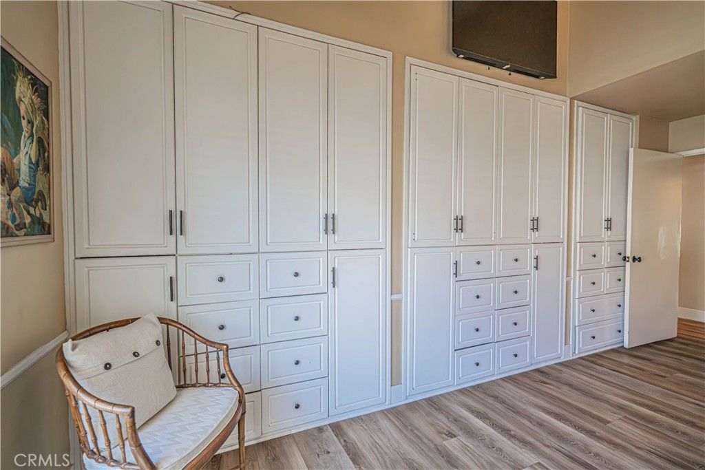 Image 24 of property listing at 23429 Via Elisandra, Valencia, CA 91355