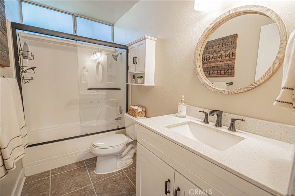 Image 33 of property listing at 23429 Via Elisandra, Valencia, CA 91355