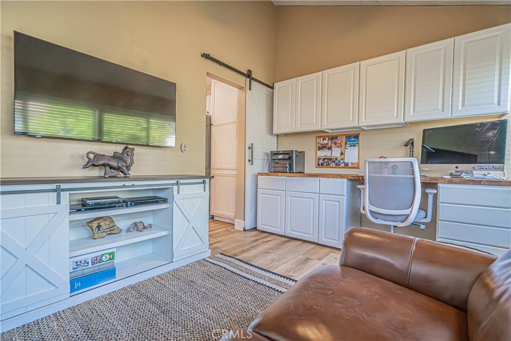Image 35 of property listing at 23429 Via Elisandra, Valencia, CA 91355