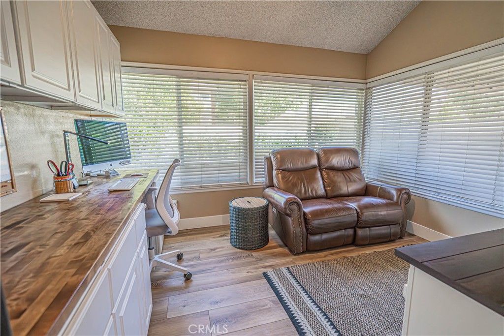 Image 36 of property listing at 23429 Via Elisandra, Valencia, CA 91355