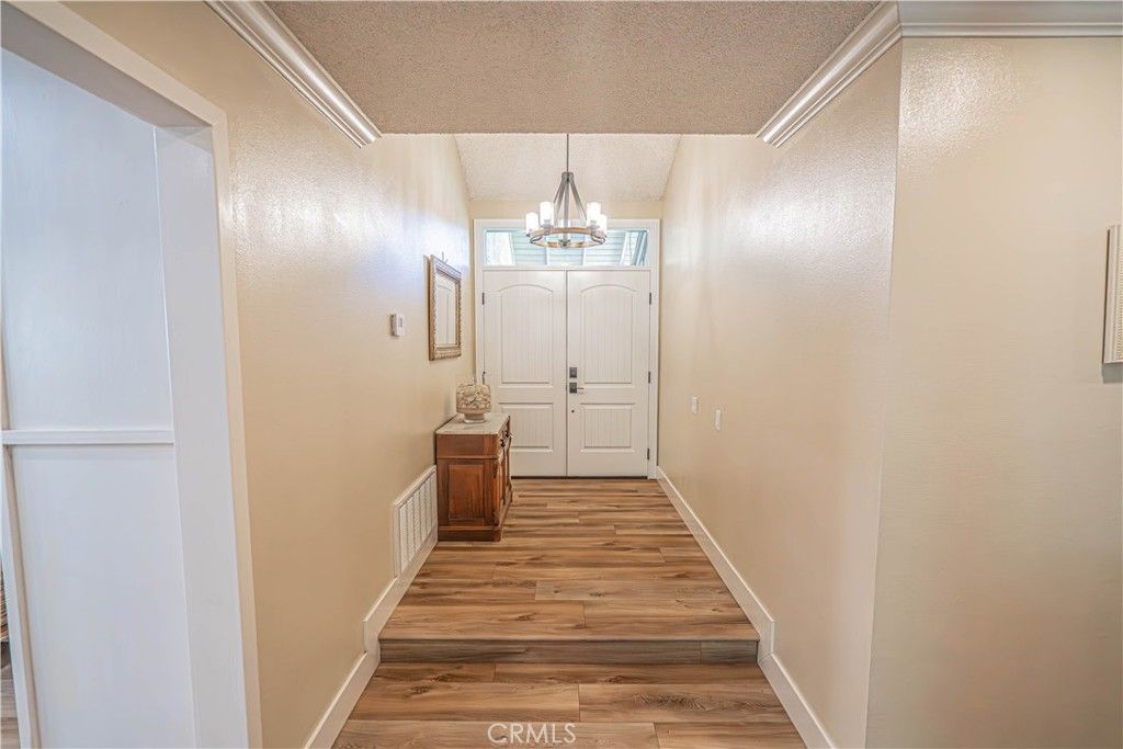Image 4 of property listing at 23429 Via Elisandra, Valencia, CA 91355